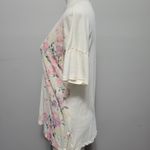 Lucky Brand  cream floral ringspun vneck tee size medium Photo 4