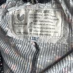 Farmhouse Frocks Floral Pull Photo 4