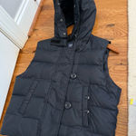 Gap  Black Hooded Quilted Puffer Vest Size Medium Photo 0
