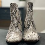 Chinese Laundry  Women's Daria Ankle Boot Photo 5