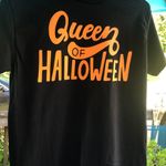 Gildan Queen Of Halloween T-shirt  Photo 0