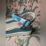 Betsey Johnson Betsy Johnson Faegan Denim PVC Floral Platform Chunky Daisy Wedge Sandals 8M Photo 4