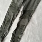 ALOHAS Alo Women's High Waist Moto Athletic Leggings Green Color Size S Photo 1