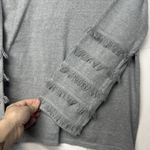 Vineyard Vines  Women’s Large Light Gray Ruffle Fringe Sleeve Knit Top Sweater Photo 7