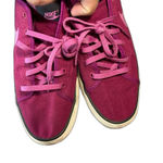 Nike  purple sneakers SIZE 10 LOW TOP FASHION Photo 5