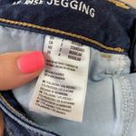 American Eagle  Outfitters Hi-Rise Jegging 360 Super Stretch Dark Wash Jeans Photo 3