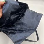 HUNTING WORLD MEDIUM TOTE Photo 11