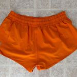 Lululemon  Hotty Hot Low-Rise Lined Short 2.5" Photo 2