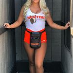 hooters uniform Photo 0