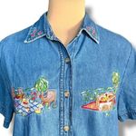 Vintage 90s Embroidered Chambray Denim Short Sleeve Button Up Top Plaid Picnic Blue Size M Photo 9