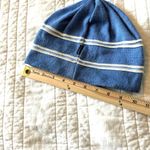 Obermeyer  Women’s Wool Blend Ski Beanie. One Size. Photo 2