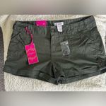 Candie's Juniors Gypsy Daydream Grape Leaf Olive Green Chino Style Shorts 9 Photo 1