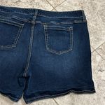 Torrid  Classic Skinny Shorts Vintage Stretch Dark Wash Size 20 Photo 9
