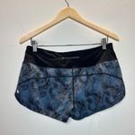 Vuori Women's VW333 Size M Blue Tide Dunes Omni Performance Running Shorts EUC Photo 2