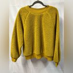 Old Navy Loose Cozy Sherpa Sweatshirt Womens size XL Yellow Photo 2