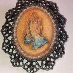 Vintage Silver Tone Praying Hands Sugar Coated Brooch Shoulder Pin Pendant Photo 0