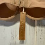 SKIMS  Nude Seamless Bra Photo 6
