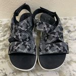 Clarks CLOUDSTEPPERS by  Sport Sandals Mira Lily Black/Gray Camo Size 11 Photo 1