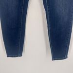 Universal Threads Universal Thread Women's Mid-Rise Jegging Jeans Blue Denim Medium Wash Size 6/28 Photo 8