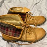 Rampage Women’s size 7 brown and Red Lace-Up Boots with Foldable Cuff Photo 6