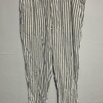 Old Navy  Cropped Linen Pants Photo 0