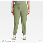 All In Motion  Green Cargo Mid-rise Jogger NWT Photo 5