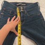 EXPRESS  JEANS WOMEN SIZE 00 CROPPED DARK BLUE LEGGING JEANS THICK WAISTBAND Photo 4