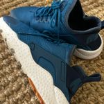 Nike Air Pre-Loved Photo 6