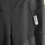 Gymshark Black Leggings Sleek Athletic Wear Photo 4