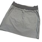 Athleta  Brooklyn Gray Textured 16" Skort Shorts Skirt W-576 Sz 2 Photo 4