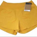 The North Face Arque Shorts Summit Gold Standard Fit Women’s Medium New with Tag Photo 3