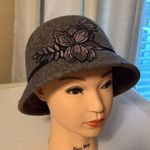 Nine West NWOT Woman’s Elegant Gray Wool Cloche Hat with Floral Embroidery Photo 0