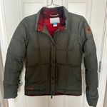 Columbia Puffer Jacket Photo 0