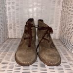 Clarks Artisan Carleta Lyon Suede Ankle Boots Womens Size 8.5 M Brown Heel Photo 1