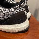 Adidas UltraBoost 5.0 DNA 'Black White' Photo 2