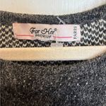 GRAY SWEATER WITH WHITE FLOWERS ROUNDED HEM… FOR HER PREMIUM BRAND FROM PARIS Size M Photo 2