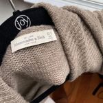 Abercrombie & Fitch NEVER WORN Sweater Photo 1
