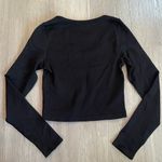 NWOT OQQ Black Scoop Neck Crop Active Long Sleeve Ribbed Top size Small Photo 4