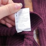 Vince • Directional Rib Turtleneck Sweater burgundy maroon Wysteria cashmere Photo 7