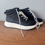 Universal Threads Universal Thread Women's Platform Hiker Boots Materials Water-Repellent Black 7 Photo 1