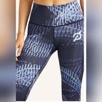 Peloton  Capri Leggings Photo 2