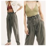 Free People Light Gray Margate Paper Bag Pleated Drawstring Pants Size SP Photo 2