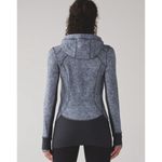 Lululemon Athletica Womens Daily Practice Zip Up Hooded Jacket Gray Black Size 8 Photo 4