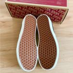 Vans  AUTHENTIC SECRET LOVER
SNEAKER Women 8.0 US Mens 6.5 US Photo 12