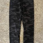 Colorfulkoala Black Camo Leggings Photo 0