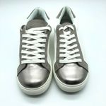 Isaac Mizrahi  Live Womens Sneakers Low Top Metallic Lace Up White Silver Size 7 Photo 1