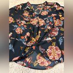 Signature Studio Size XL bird and floral print blouse • signature | studio Photo 9