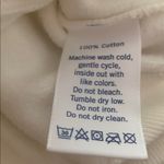 NEW CLARE V. iconique long sleeve sweatshirt in white with peony letters small Photo 9