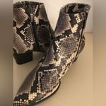 275 Central women snakeskin leather short boots US 6.5 Euro 37 Tan Photo 5