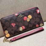 Coach Long Zip Around Wallet In Signature Canvas With Ornament Print Photo 1